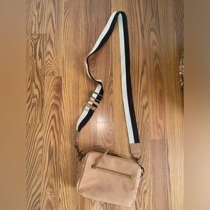 Women’s crossbody purse